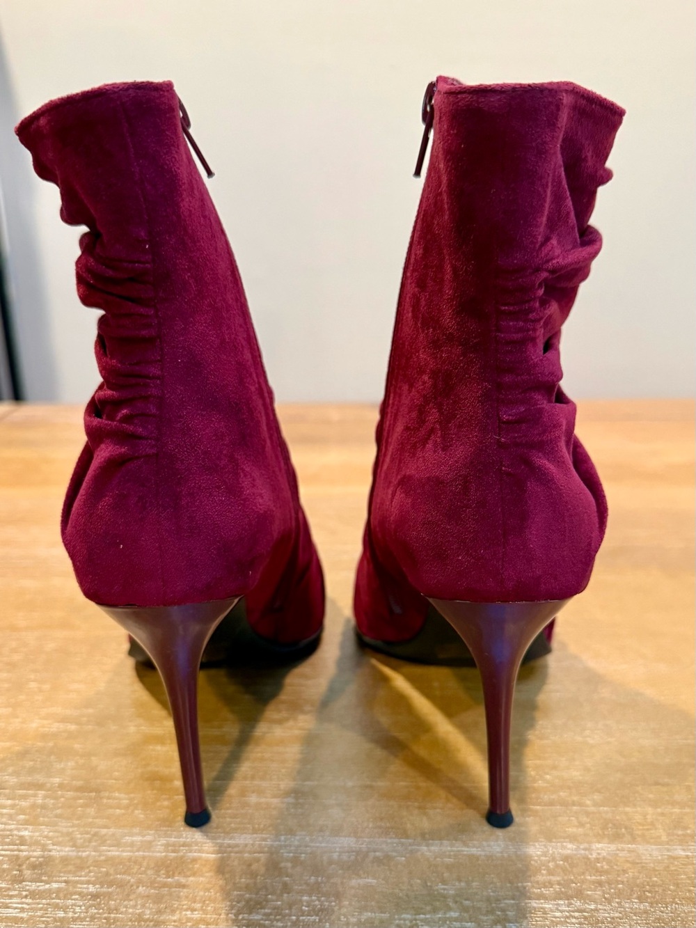 NWOB Jeffrey Campbell Let’s-Go Rouched Stiletto Ankle   Boot Wine Suede Sz 8.5 - Picture 4 of 11